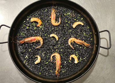 Arroz negro con gamba roja